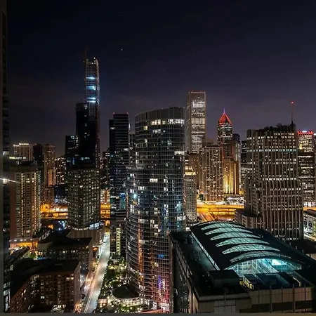 Apartment Live Like A King In Chicago