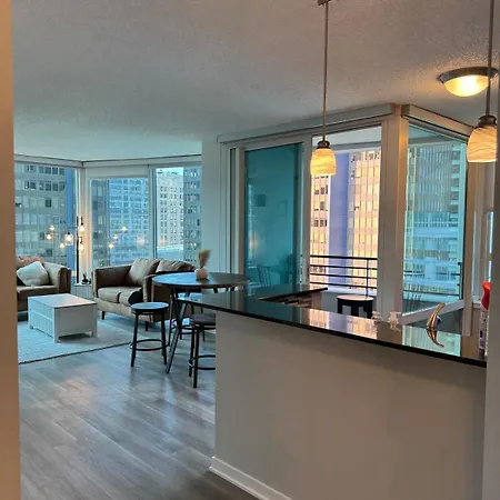Live Like A King In Apartment Chicago