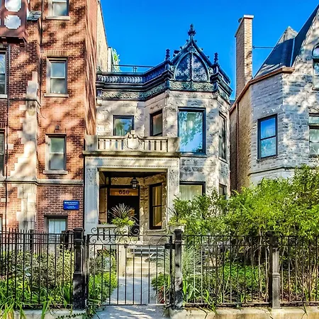 Apartment Luxurious Lincoln Park With Gourmet Kitchen Chicago