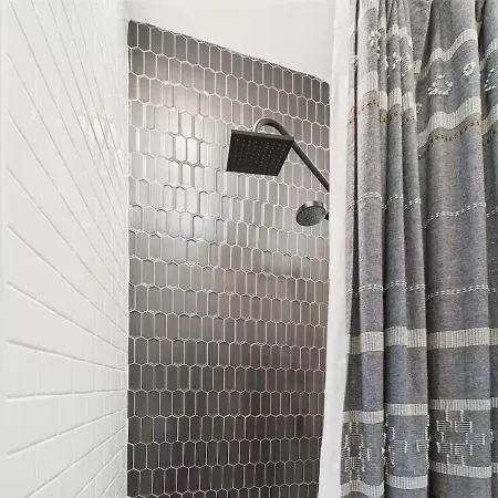 Spacious 4br With Outdoor Oasis Chicago