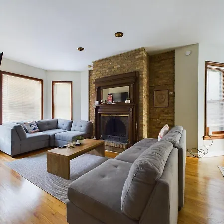 Cubs Clubhouse Retreat Apartment