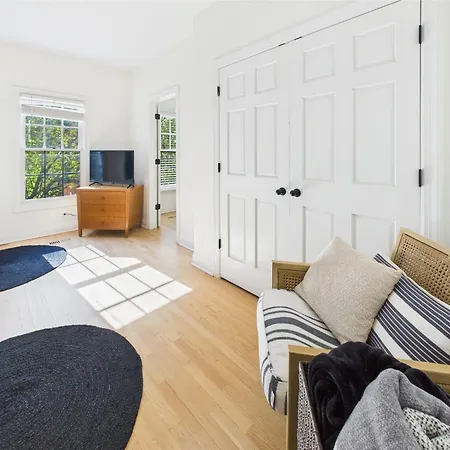 Spacious 4br With Outdoor Oasis * Chicago