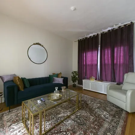 Old Broadway Glamour Apartment