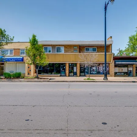 Apartment 5 Mi To Midway: Walkable