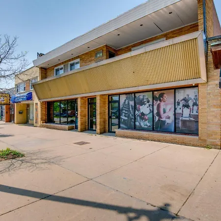 5 Mi To Midway: Walkable Apartment Chicago