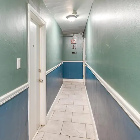 Apartment 14 Mi To Dtwn Chicago: In Ashburn! Chicago