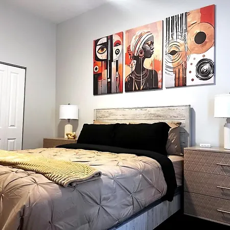 La Casa Negra A Beautiful 3bed 2bath Apartment Chicago