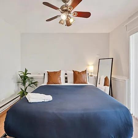 Holiday home Old Town 3bd 3ba Coach House, Garage Parking Incl Chicago