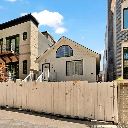 Old Town 3bd 3ba Coach House, Garage Parking Incl *
