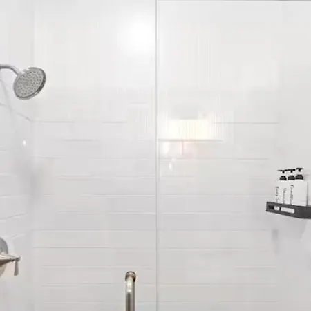 Apartment 2 Bd 2 Ba Bucktown Safari Flat