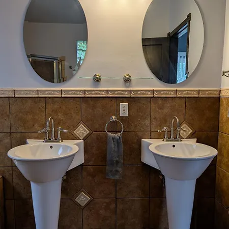 Apartment 2bd 2ba W Office Near Obama Library & Museums Chicago