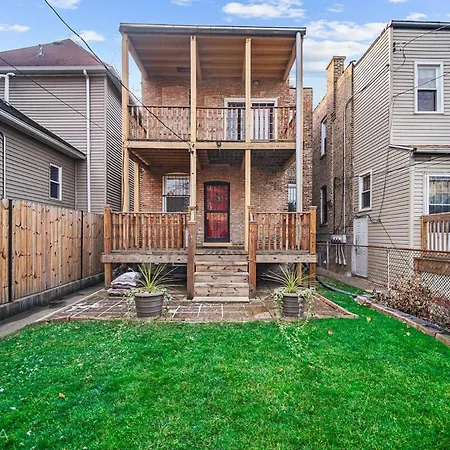 2bd 2ba W Office Near Obama Library & Museums Chicago