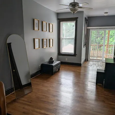2bd 2ba W Office Near Obama Library & Museums *