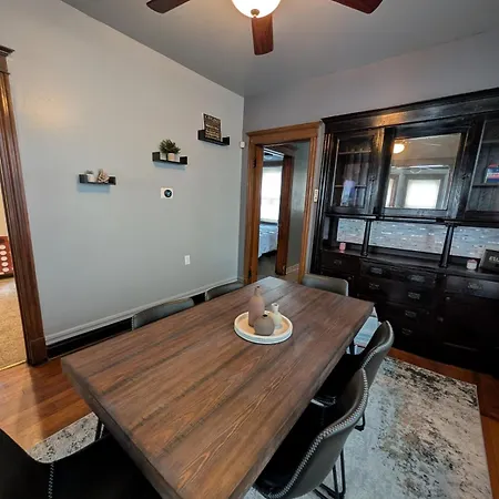 Apartment 2bd 2ba W Office Near Obama Library & Museums