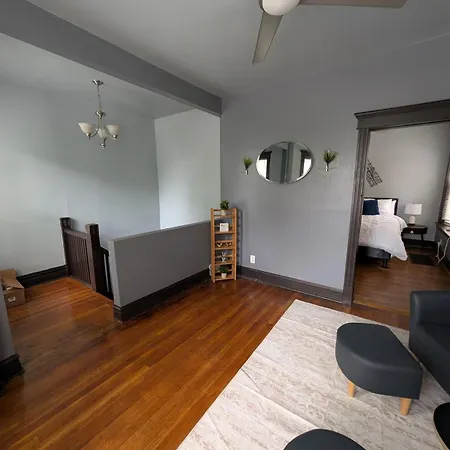 2bd 2ba W Office Near Obama Library & Museums Apartment Chicago