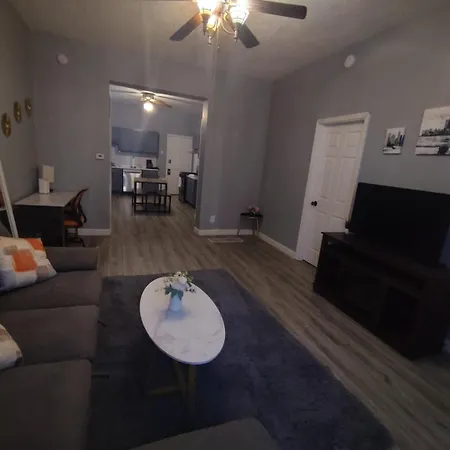 Cosy 2 Bedroom 1bath In Roscoe Village Close To Wrigley Apartment