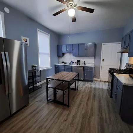 Apartment Cosy 2 Bedroom 1bath In Roscoe Village Close To Wrigley Chicago