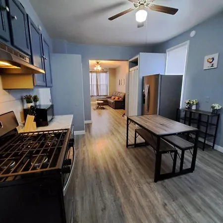 Cosy 2 Bedroom 1bath In Roscoe Village Close To Wrigley Apartment *