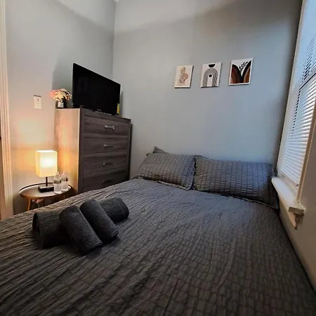 Cosy 2 Bedroom 1bath In Roscoe Village Close To Wrigley * Chicago