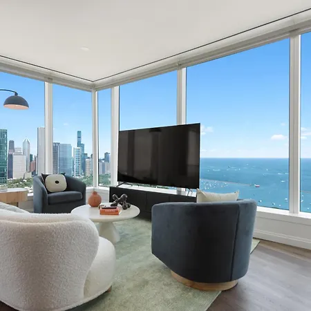 Lux Apts With Views And Amenities *