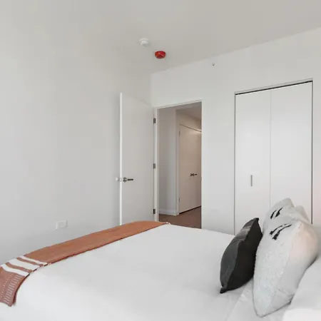 Lux Apts With Views And Amenities * Chicago