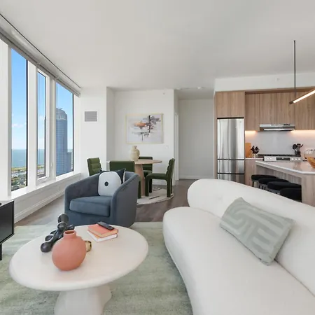 Apartment Lux Apts With Views And Amenities