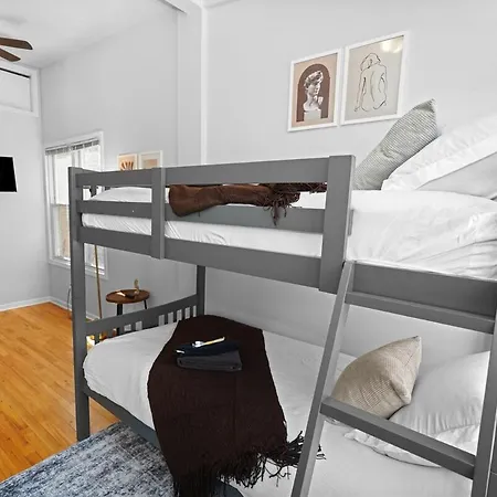 Apartment Modern 4br Unit With Free Parking Near Of Illinois And Medical District Chicago
