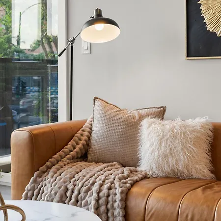 Bright 2bed 2bath In Brand New Pilsen Development Apartment *