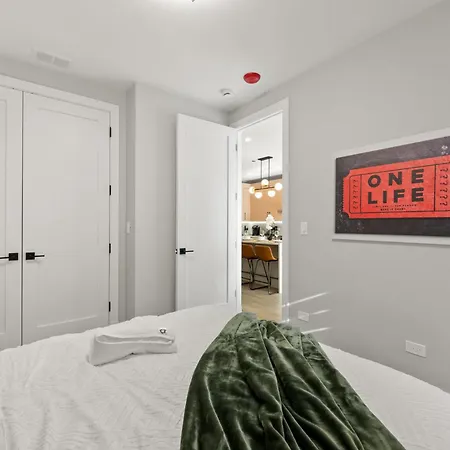 Apartment Bright 2bed 2bath In Brand New Pilsen Development