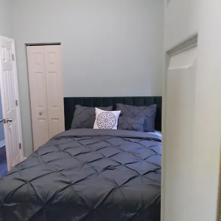Gorgeous, Centrally Located, 420-friendly Duplex With Jetted Tub