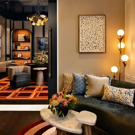 The Talbott, Autograph Collection Hotel 4*