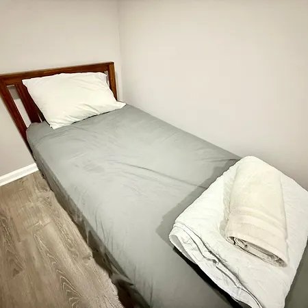Super Amazing Place To Near Downtown! Free Parking * Chicago