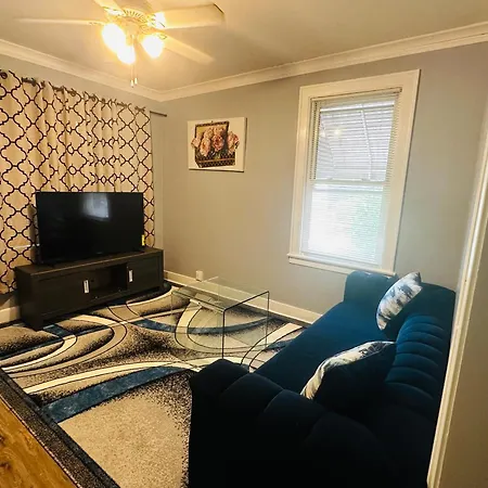 Cozy In Hyde Park Greater Grand Crossing * Chicago