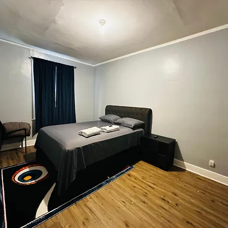 Cozy In Hyde Park Greater Grand Crossing Apartment