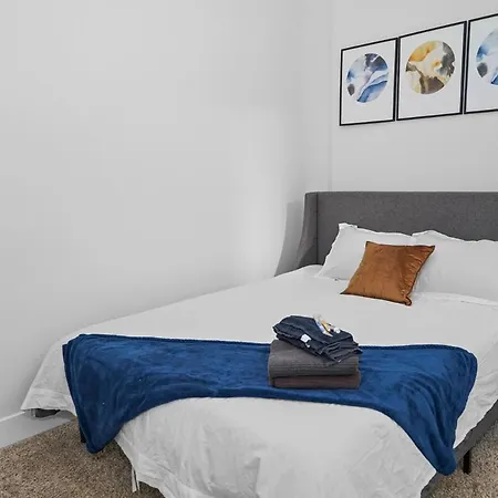 Modern 3br 420-friendly Unit Near Mccormick Place, Soldier Field And Lakefront Trail Apartment