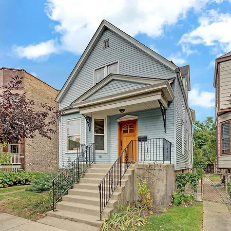 Charming 3bd In Vibrant Andersonville Chicago
