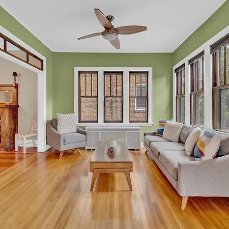 Charming 3bd In Vibrant Andersonville Holiday home