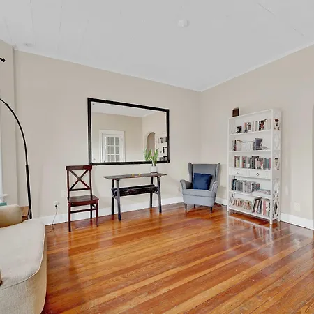 Charming 3bd In Vibrant Andersonville Chicago
