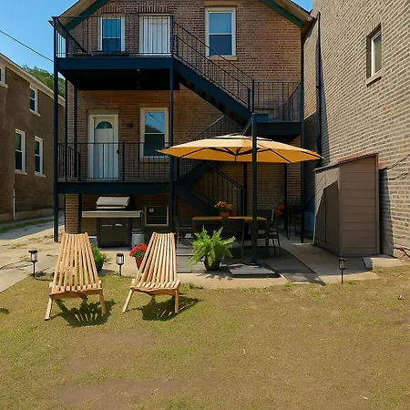 Newly Updated Vintage 6 Bedroom Single Family Home Chicago