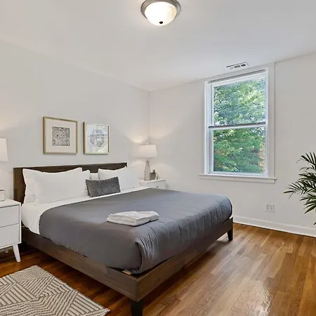 Newly Updated Vintage 6 Bedroom Single Family Home * Chicago