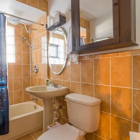 Hermosa House - Peaceful Quiet 3br, Free Street Parking, Solar Powered, By Logan Square