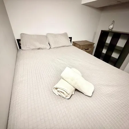 Homestay Close To Downtown - Free Parking Chicago