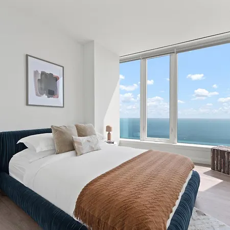 Apartment Lux Apts With Views And Amenities