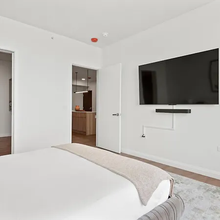Apartment Lux Apts With Views And Amenities *