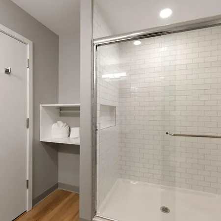 Sophisticated 4br - Modern And Luxurious Hotel