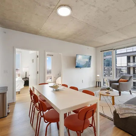 Sophisticated 4br - Modern And Luxurious Hotel