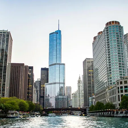 Luxurious Lincoln Park With Gourmet Kitchen Chicago