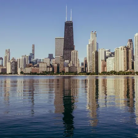 Apartment Luxurious Lincoln Park With Gourmet Kitchen