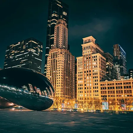 Luxurious Lincoln Park With Gourmet Kitchen Chicago
