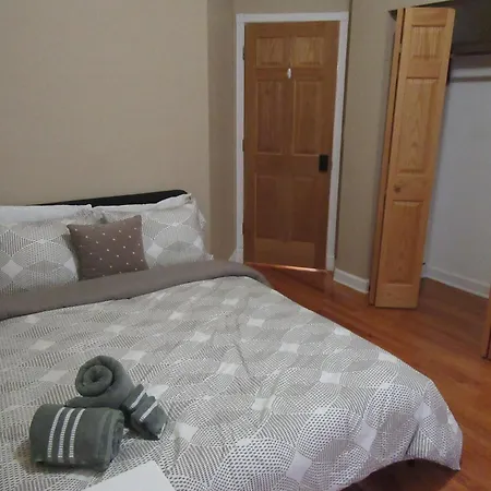 Apartment Hyde Park Shared Chicago